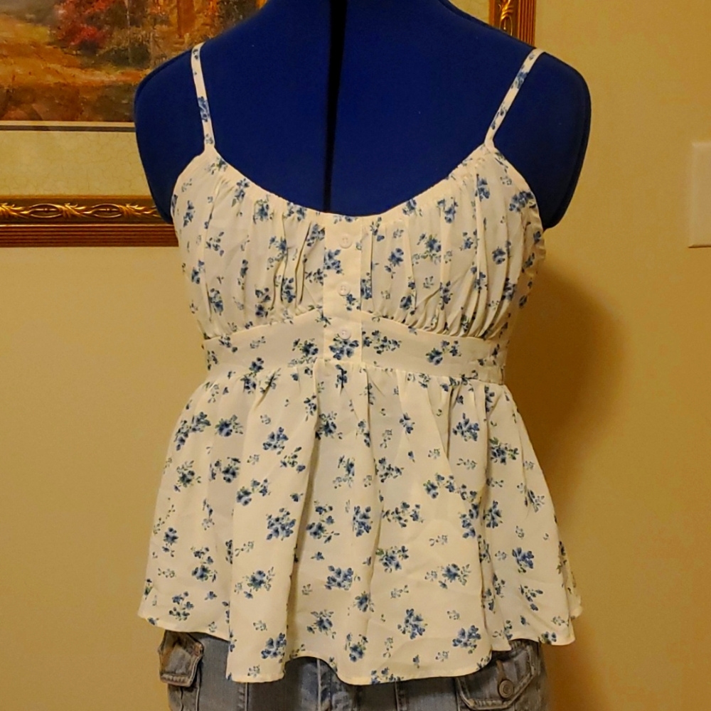 Adorable summer top